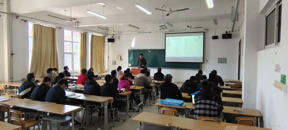 辅导员说育人1.jpg 辅导员说育人1.jpg